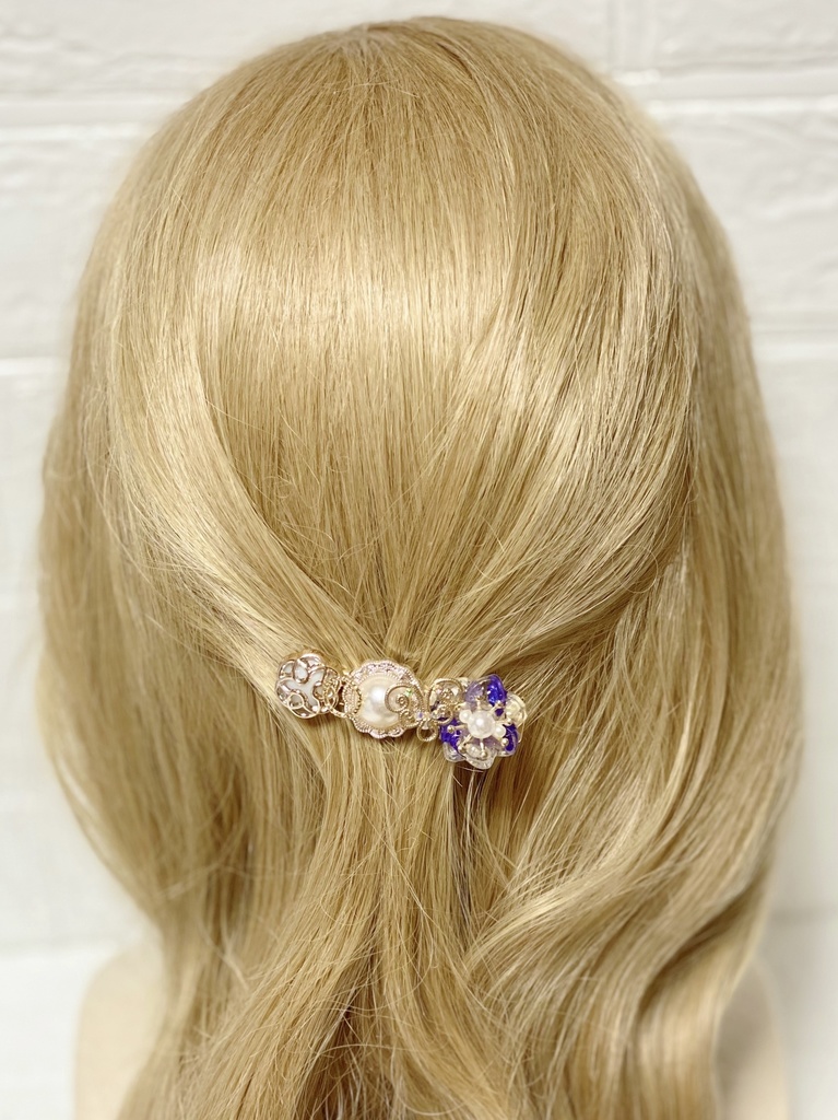 お花のキラキラレジンヘアクリップ