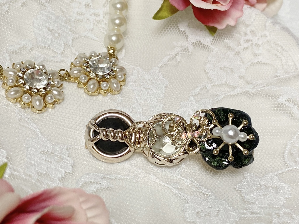 お花のキラキラレジンヘアクリップ
