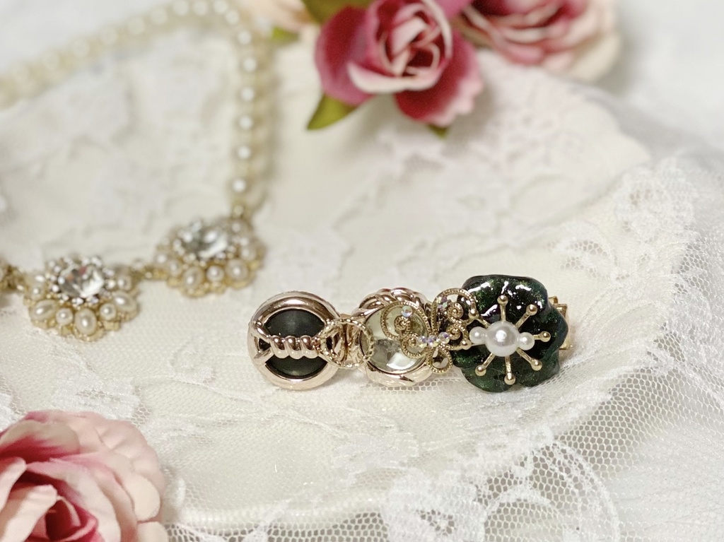 お花のキラキラレジンヘアクリップ
