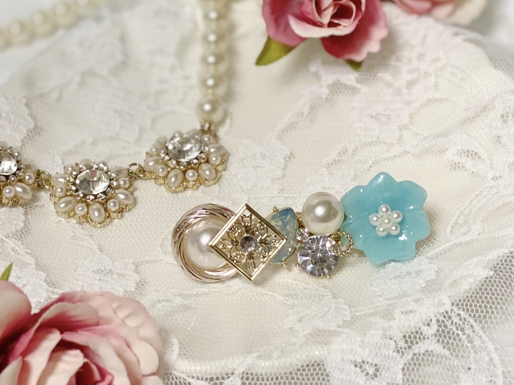 お花のキラキラレジンヘアクリップ