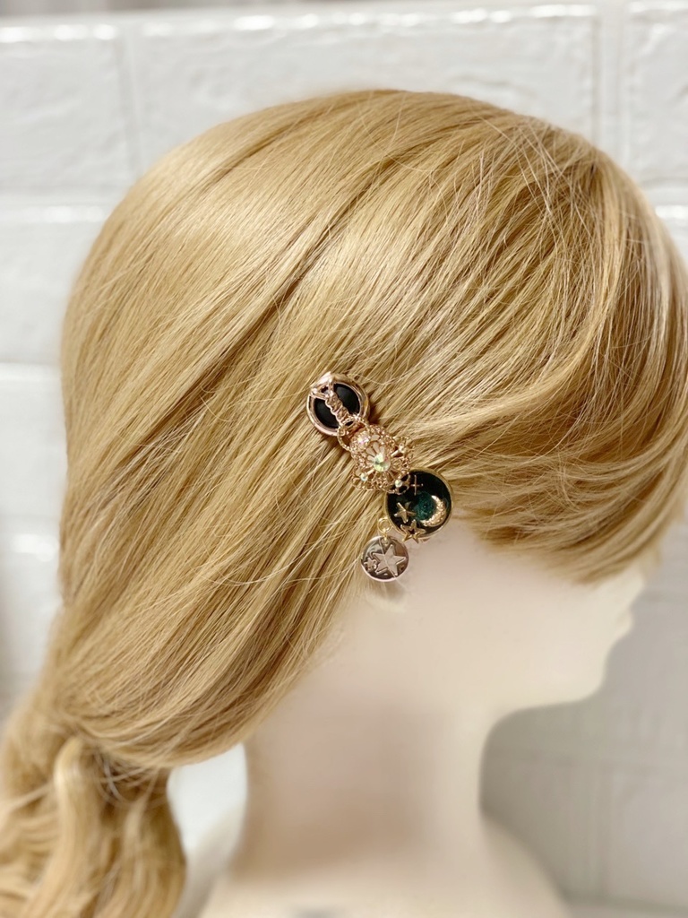 キラキラ星空のレジンヘアクリップ
