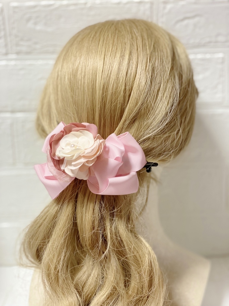 ふんわりお花のヘアクリップ