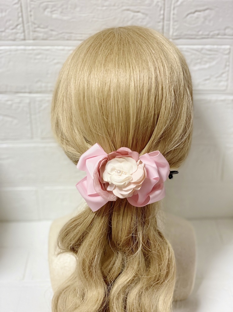 ふんわりお花のヘアクリップ