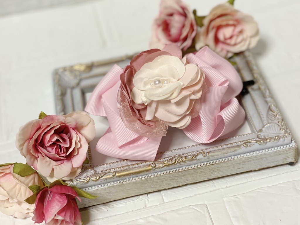 ふんわりお花のヘアクリップ