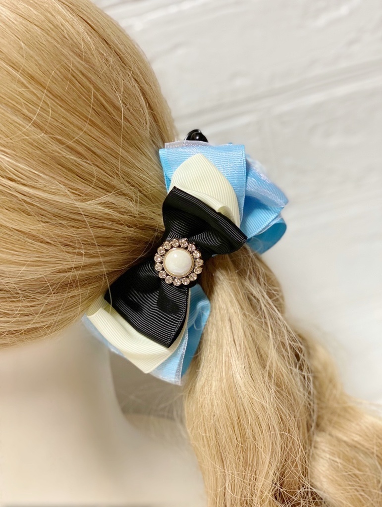 爽やかブルーのバナナクリップ