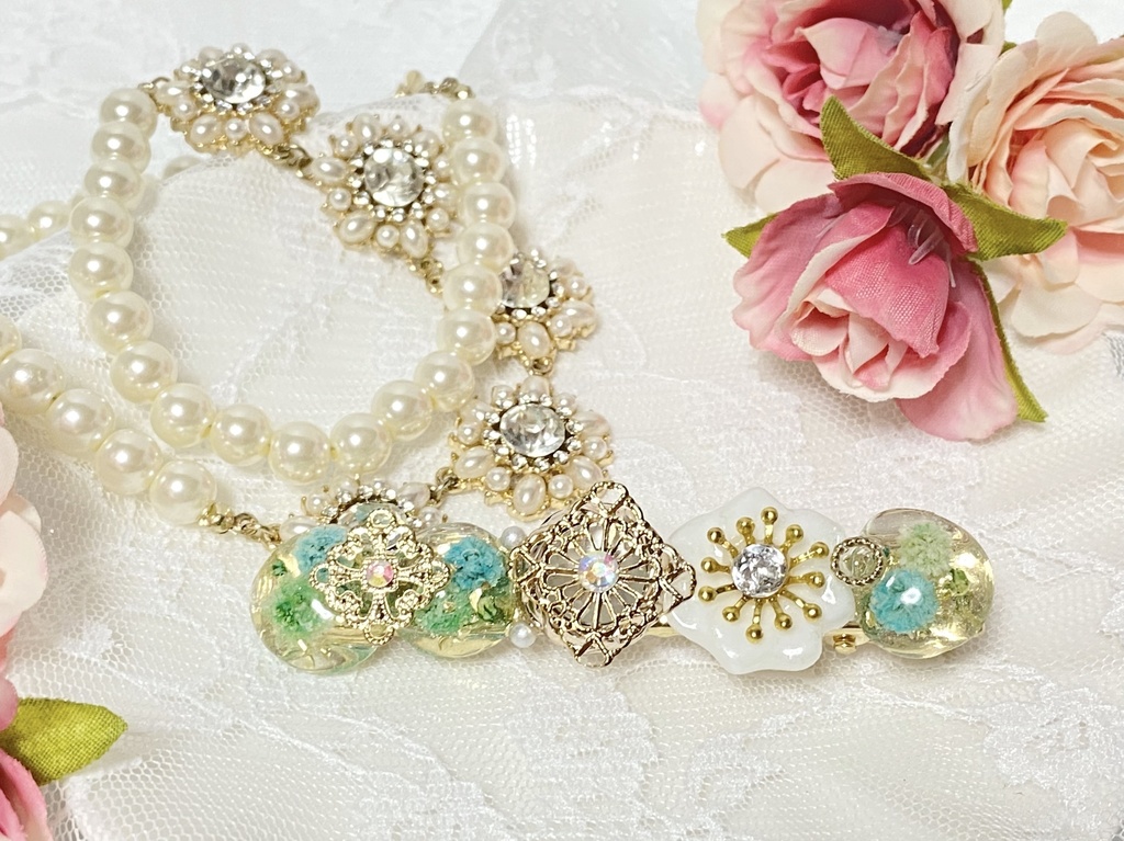 お花のキラキラレジンヘアクリップ※グリーン※ブルー
