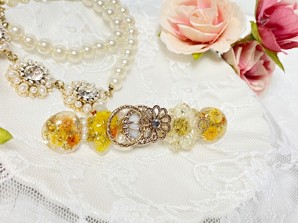 お花のキラキラレジンヘアクリップ※イエロー※オレンジ