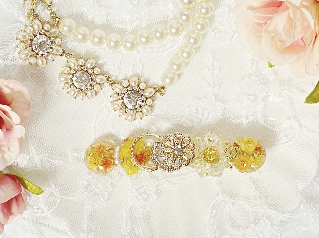 お花のキラキラレジンヘアクリップ※イエロー※オレンジ