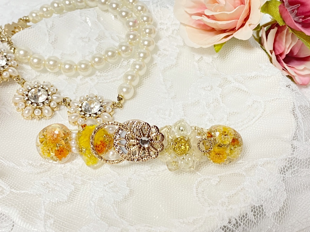 お花のキラキラレジンヘアクリップ※イエロー※オレンジ