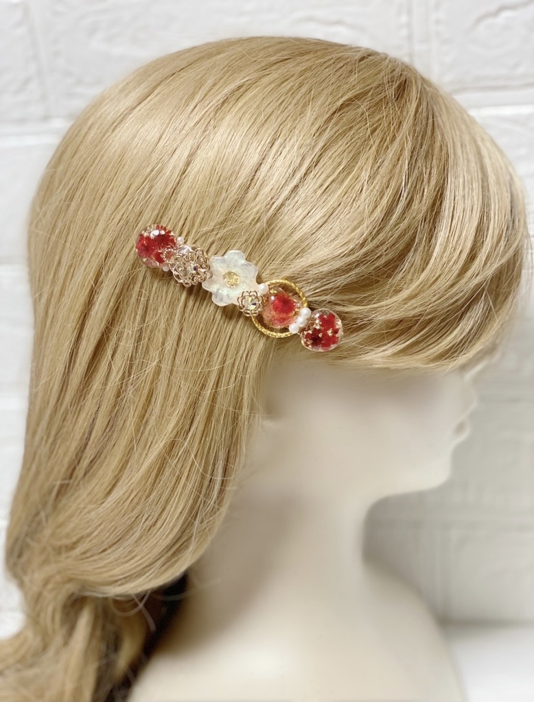 お花のキラキラレジンヘアクリップ※レッド