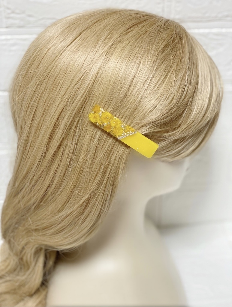 お花のキラキラレジンヘアクリップ