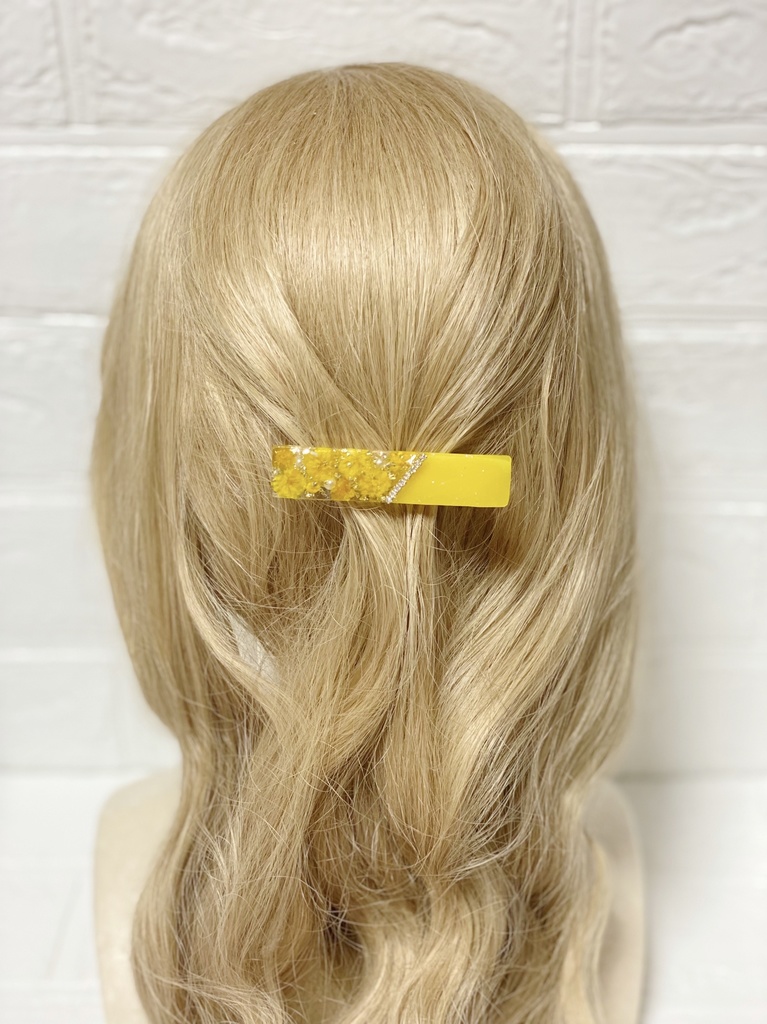 お花のキラキラレジンヘアクリップ