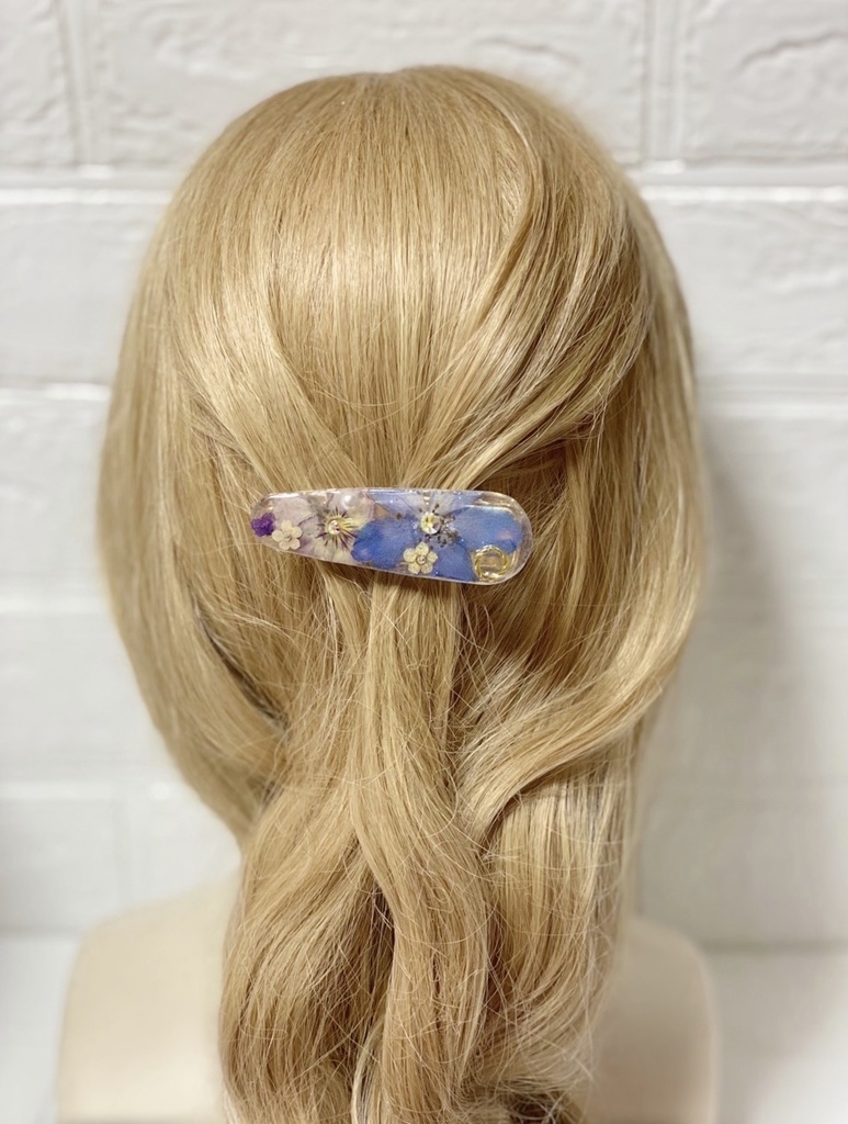 お花のレジンヘアクリップ