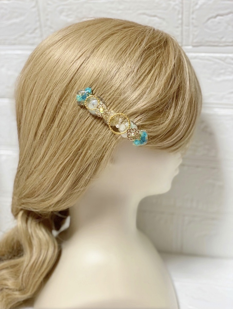 お花のキラキラレジンヘアクリップ※ブルー・くすみブルー