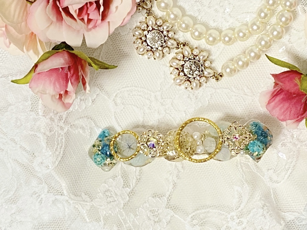 お花のキラキラレジンヘアクリップ※ブルー・くすみブルー