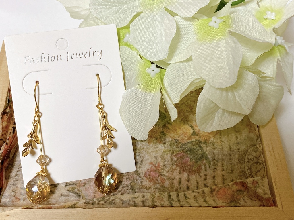 ツイステ ガラ・クチュール レオナモチーフピアス