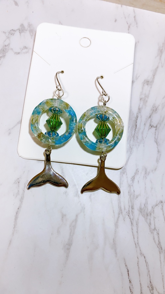 セーラームーン SS eternal アマゾントリオモチーフピアス