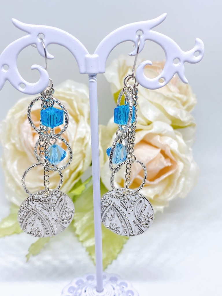 呪術廻戦 五条悟 モチーフピアス