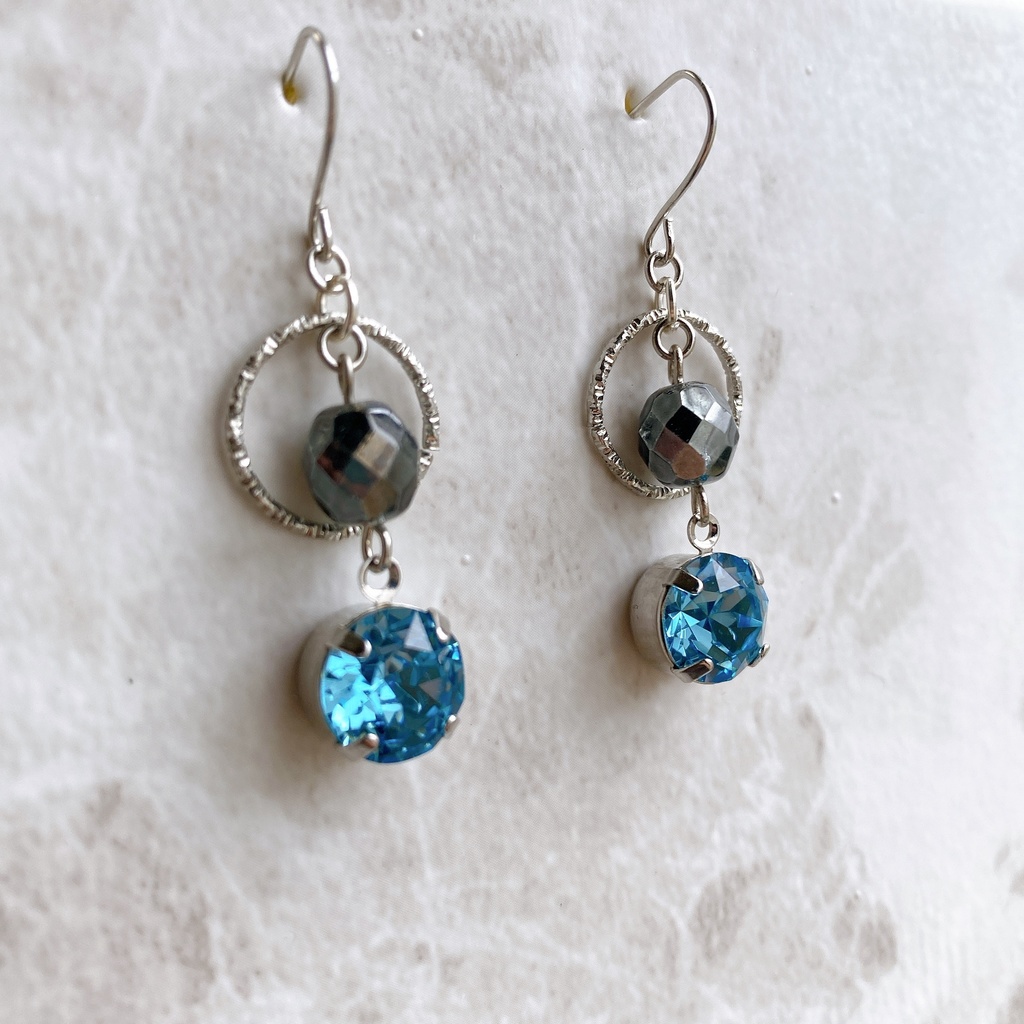 呪術廻戦 最強コンビ 五条悟&夏油傑 スワロフスキー使用 モチーフピアスorイヤリング