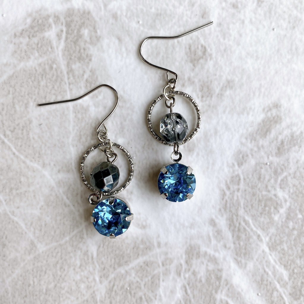 呪術廻戦 最強コンビ 五条悟&夏油傑 スワロフスキー使用 モチーフピアスorイヤリング