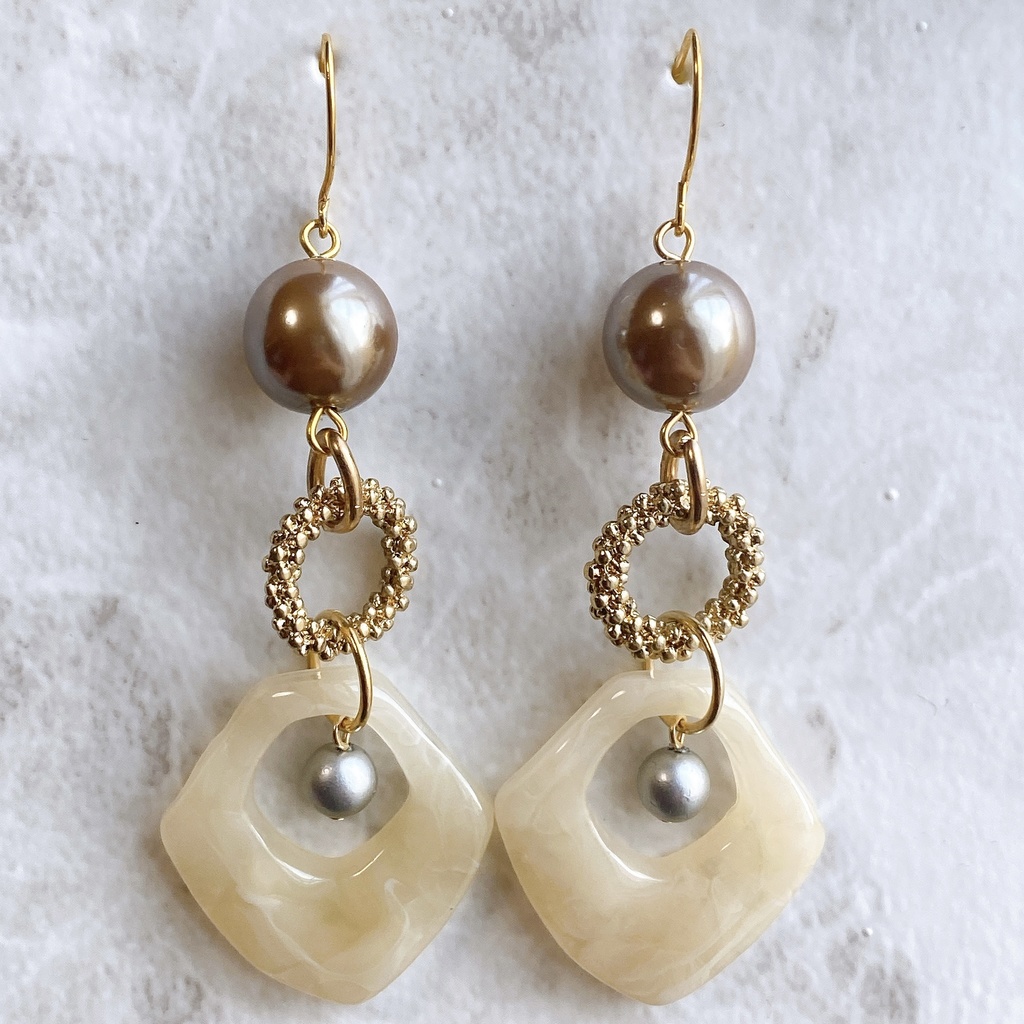 VTuberにじさんじ 叶 モチーフピアスorイヤリング