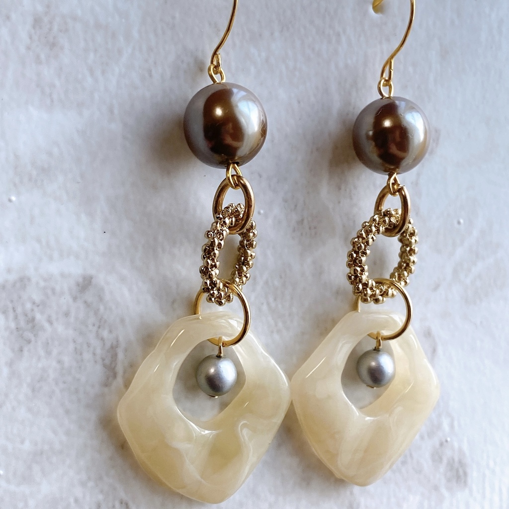 VTuberにじさんじ 叶 モチーフピアスorイヤリング