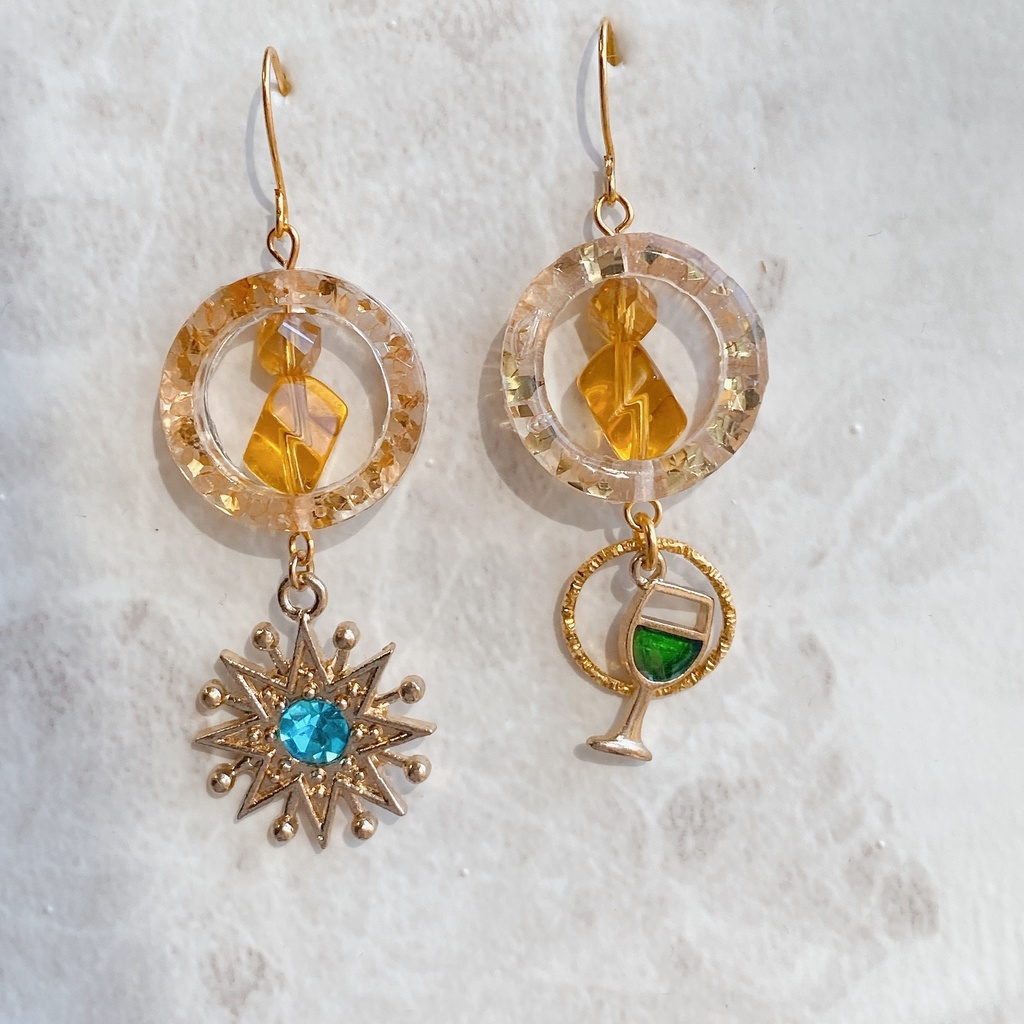 名探偵コナン 緋色組 モチーフピアスorイヤリング