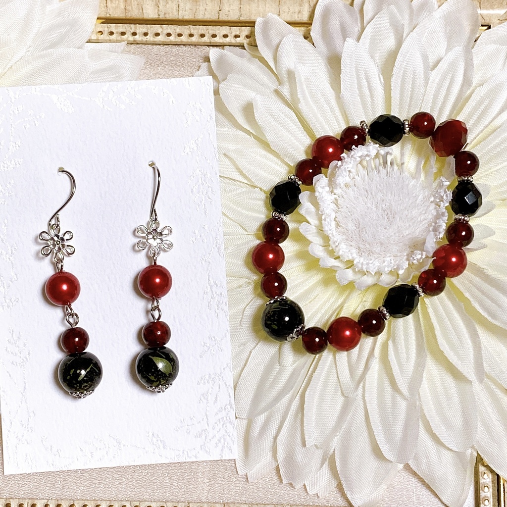 原神 ブレスレット&ピアスorイヤリングセット (ディルック、ガイア)