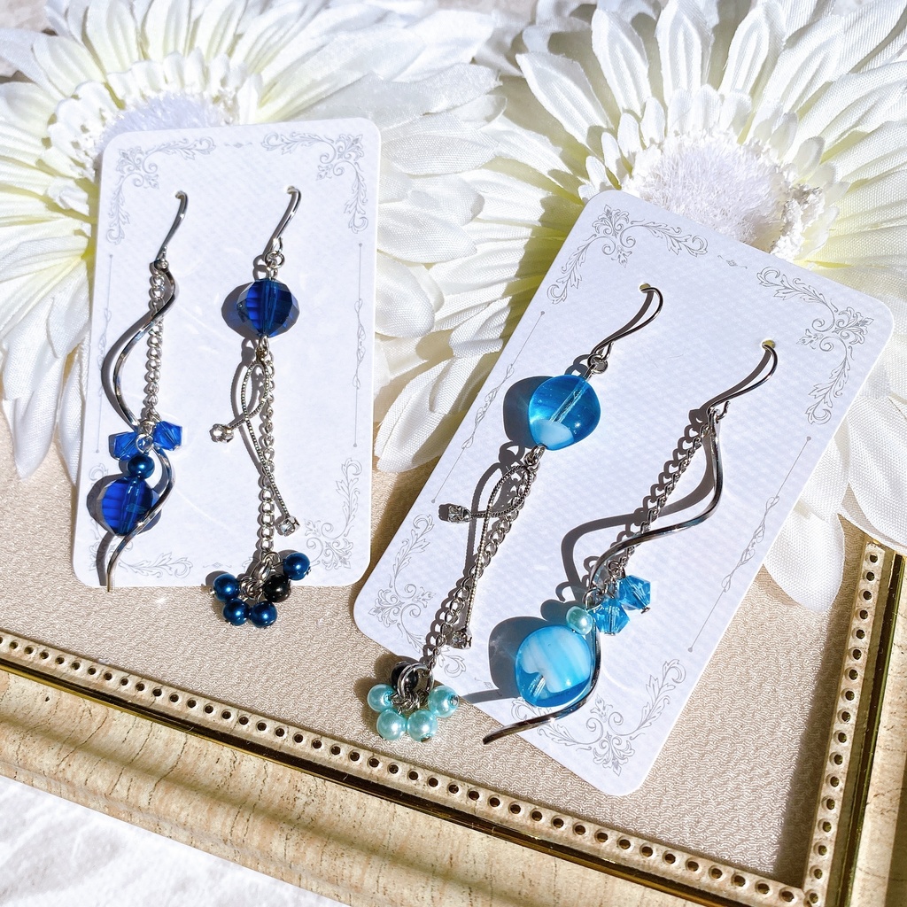 東京リベンジャーズ ばじふゆ(場地圭介&松野千冬)モチーフピアスorイヤリング スワロフスキー・クリスタル使用