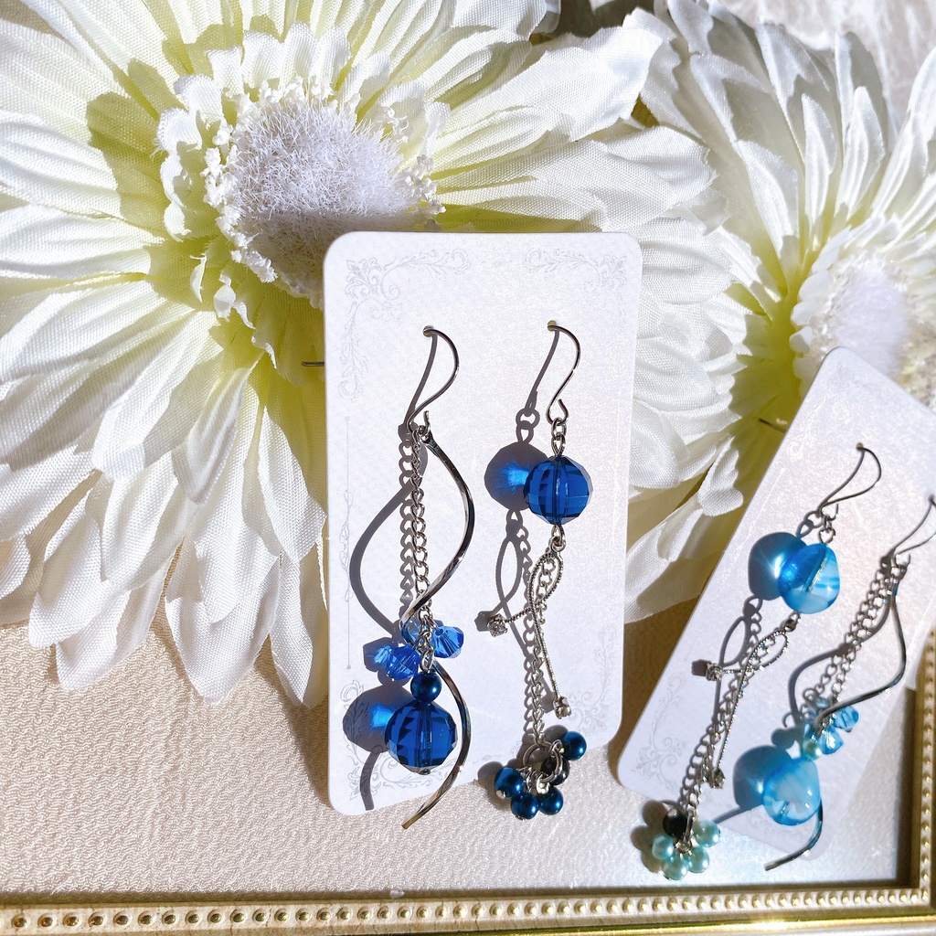 東京リベンジャーズ ばじふゆ(場地圭介&松野千冬)モチーフピアスorイヤリング スワロフスキー・クリスタル使用