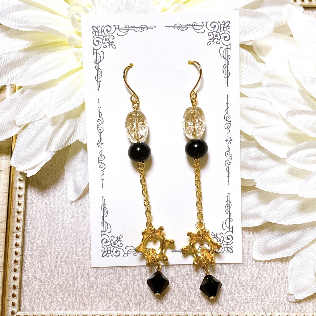 第五人格 患者&心理学者 罪を逃れし者&蒼鷲の翼 モチーフピアスorイヤリング スワロフスキー・クリスタル使用