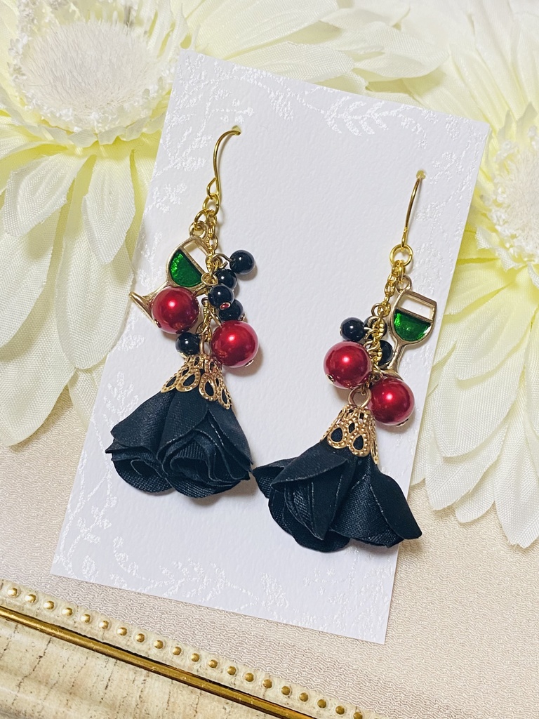 第5人格 バーメイドUR衣装裁決の酒 モチーフピアスorイヤリング