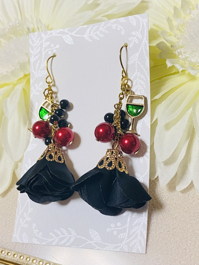 第5人格 バーメイドUR衣装裁決の酒 モチーフピアスorイヤリング