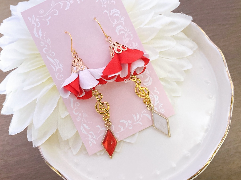 ONEPIECE filmRED ウタ モチーフピアスorイヤリング