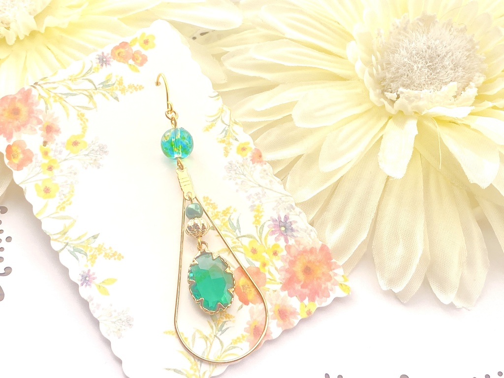 原神 神の瞳モチーフ片耳ピアスorイヤリング "あなたが手にする神の瞳は…"