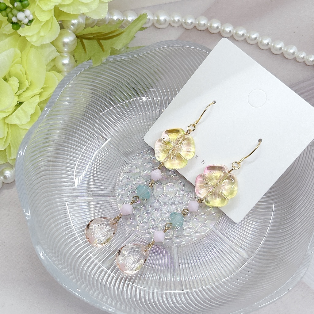 鬼滅の刃 甘露寺蜜璃 モチーフピアスorイヤリング