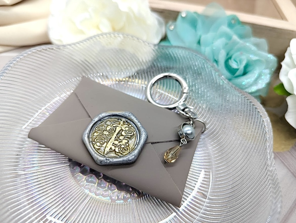 原神 フリンズ&イルーガ モチーフシーリングスタンプ付き手紙型レザーストラップ 【レザーレター】