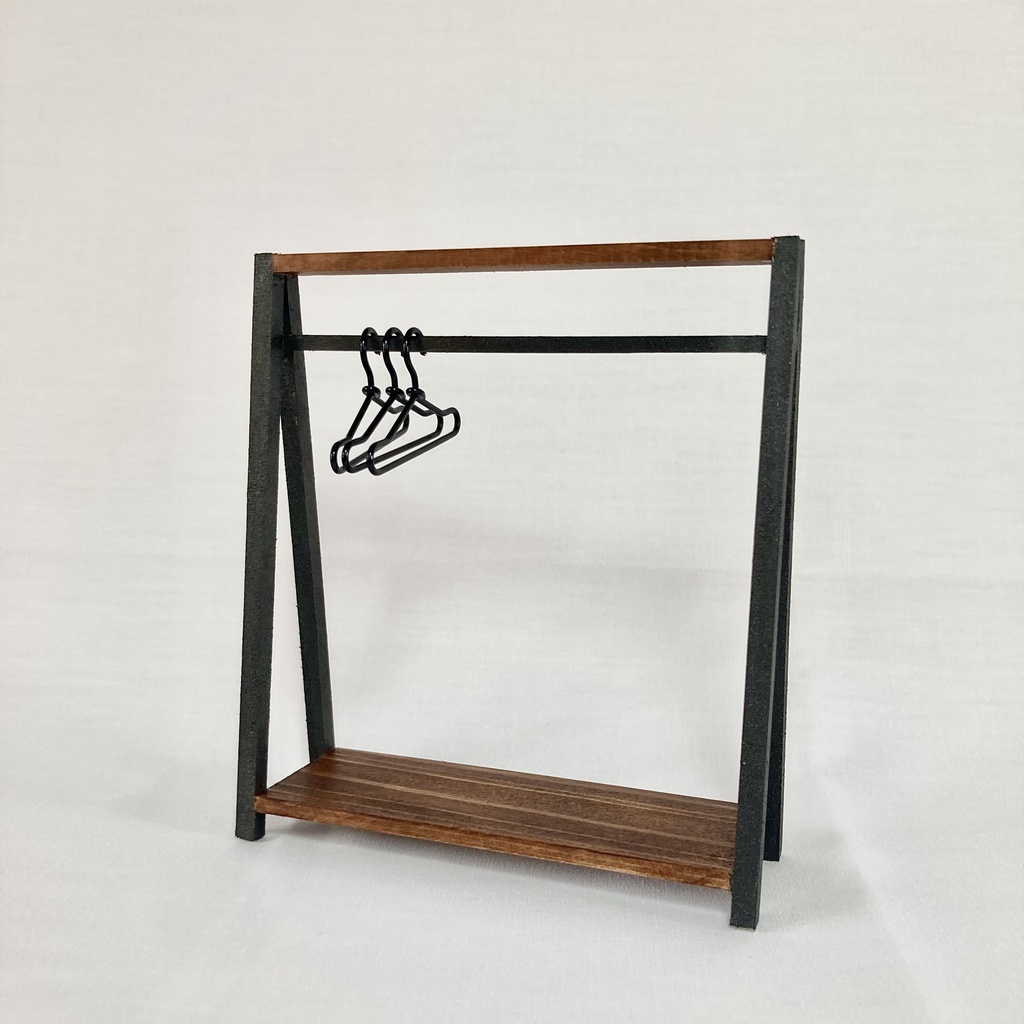 ミニチュア家具　ハンガーラックA