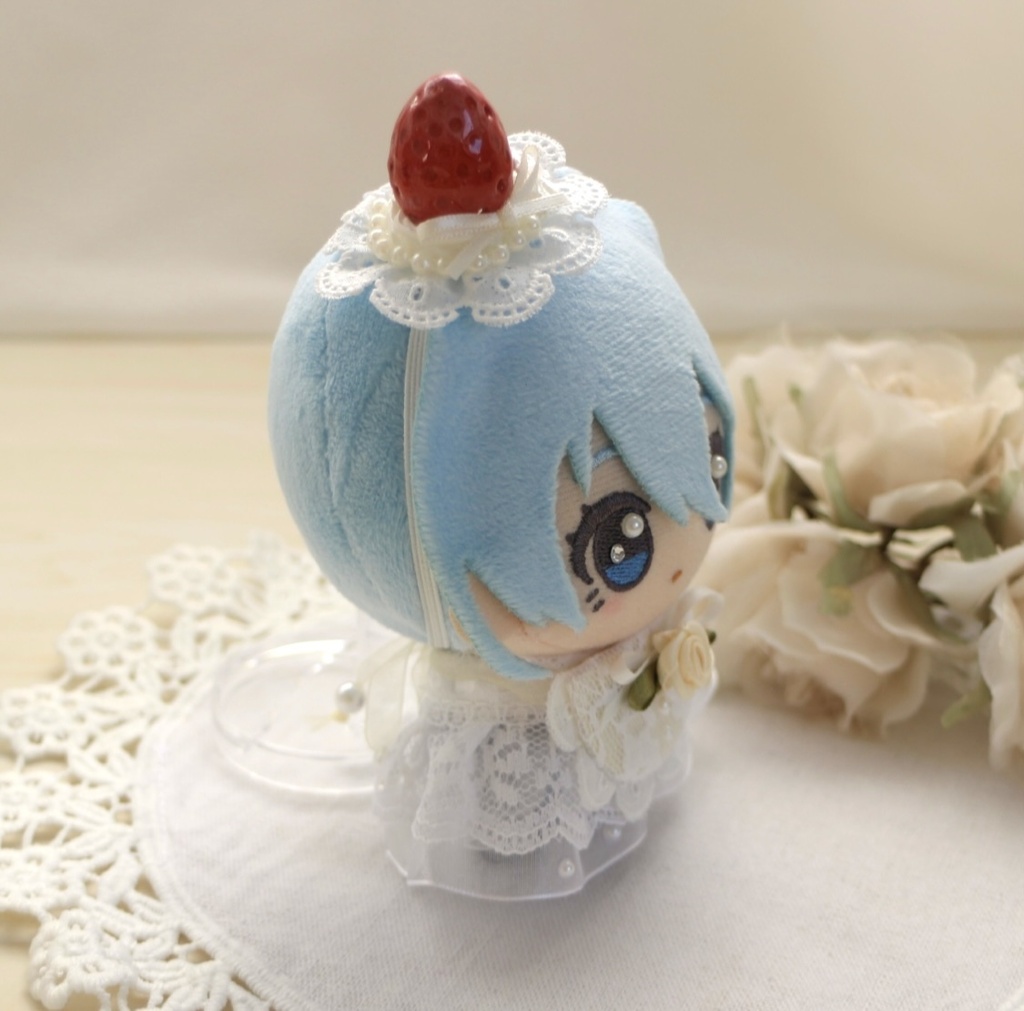 (カラー3色) ⑅ 手作り苺のヘッドドレス にじまる、にじぬい、ちびぐるみsize
