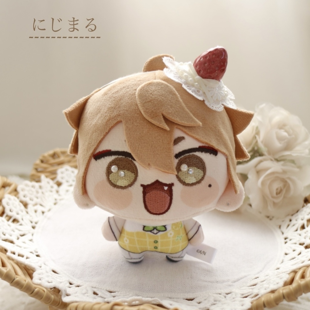 (カラー3色) ⑅ 手作り苺のヘッドドレス にじまる、にじぬい、ちびぐるみsize