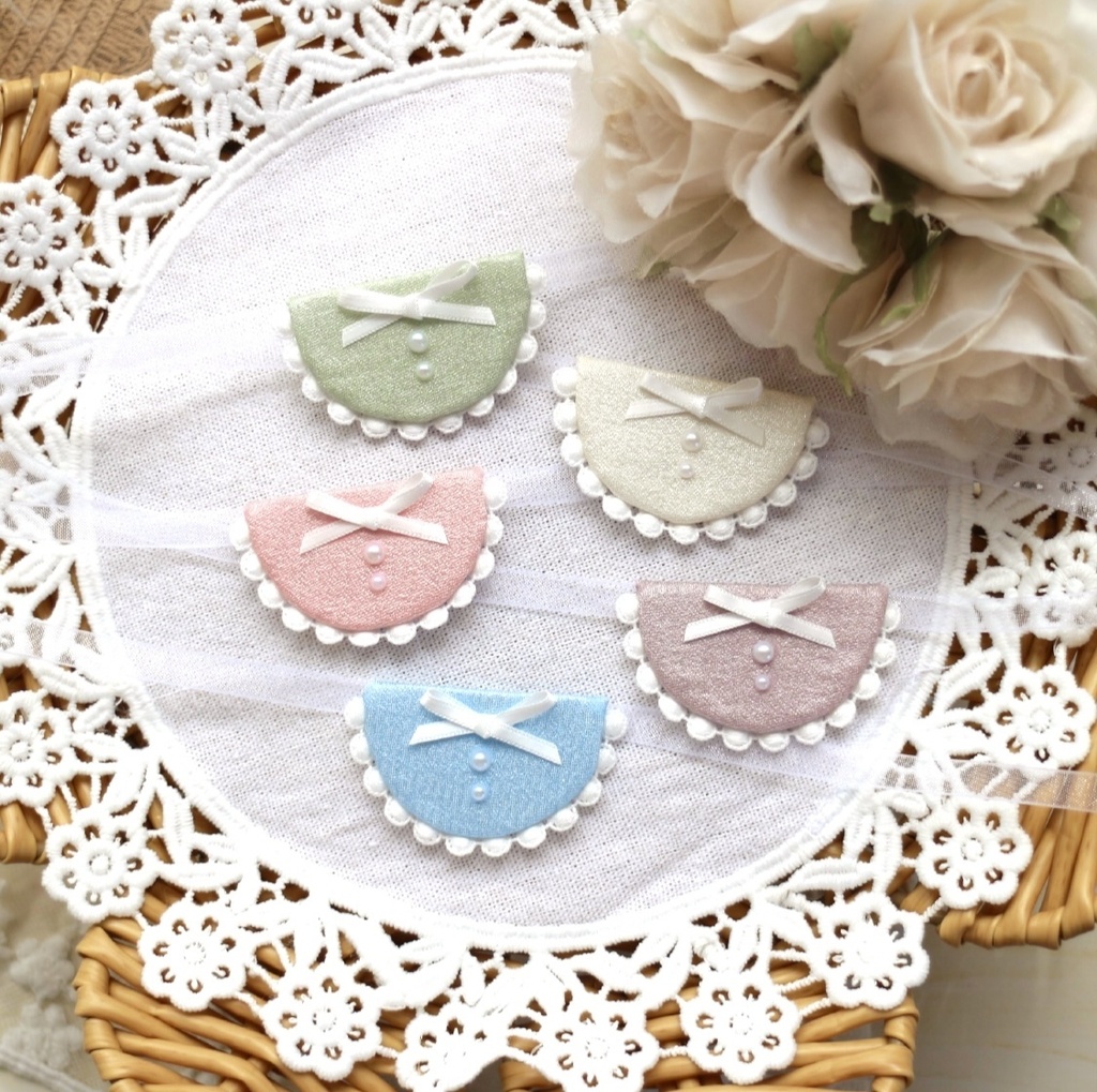 (カラー5色) ⑅ Glossy color bib ベビースタイ