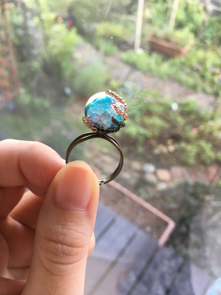 『壊れかけた いのりの指輪』