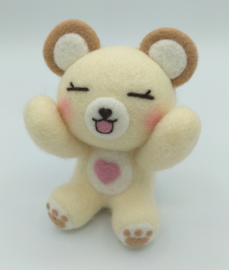 ほっぺたが落ちそうな幸せくまちゃん(バニラ)