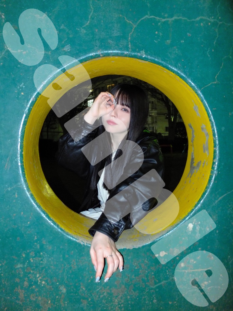 1st 写真集「はるのよる」From Etranger