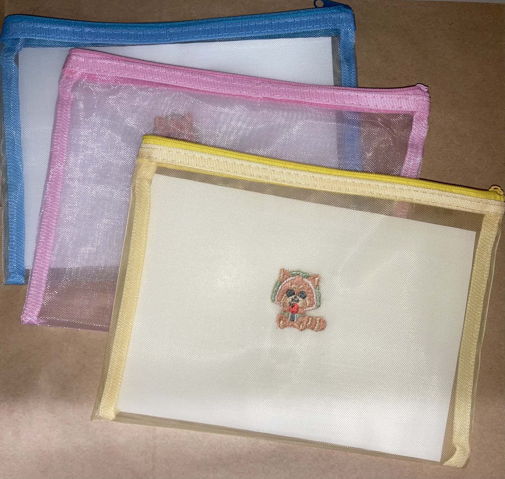 レッサベ 刺繍ポーチ