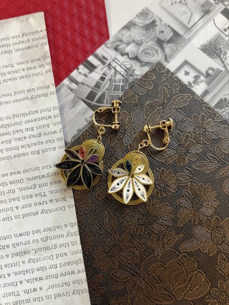 紅葉のイヤリング大・小(鶴丸国永・大倶利伽羅・水心子正秀・源清麿)ピアス変更可。