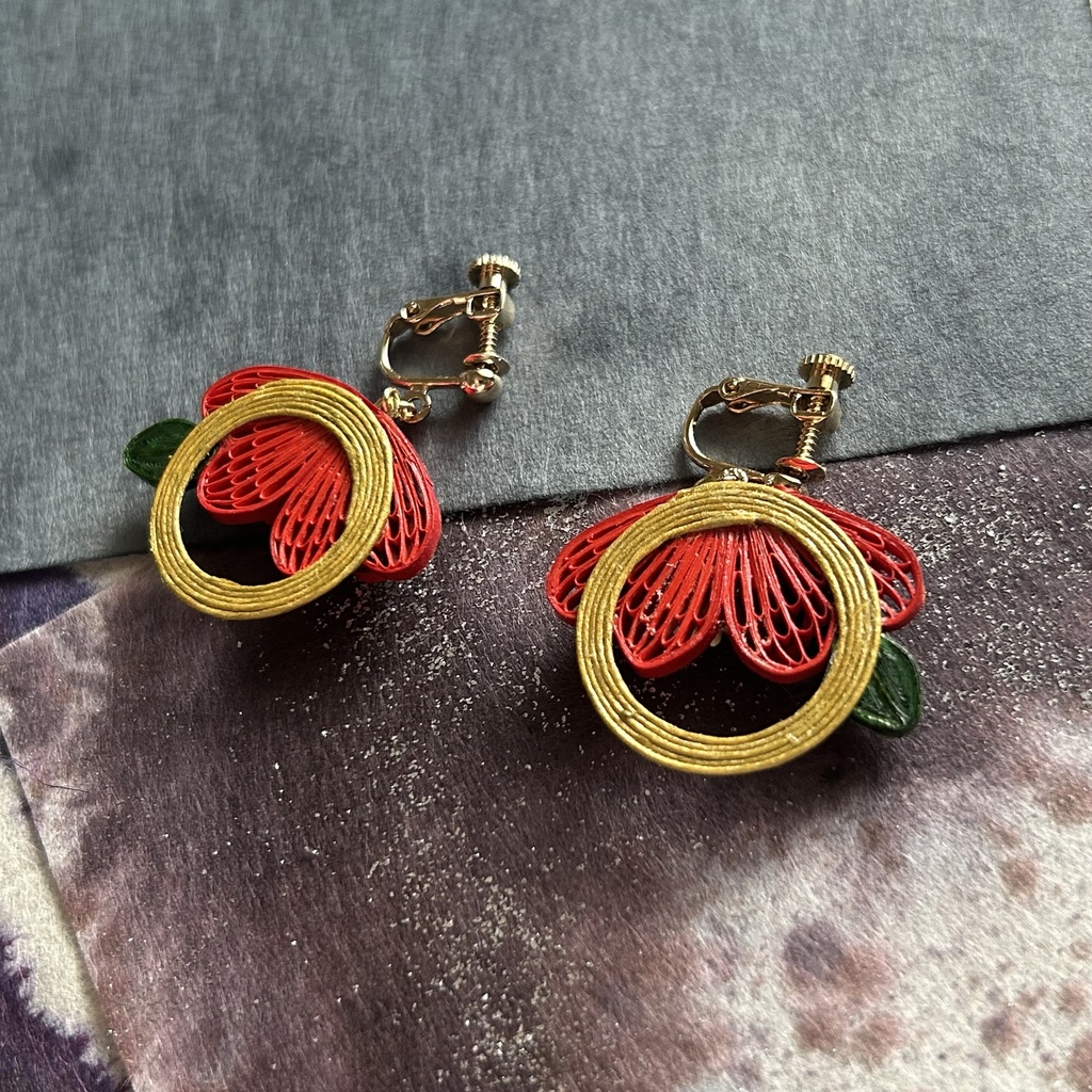 椿のイヤリング・イヤークリップ