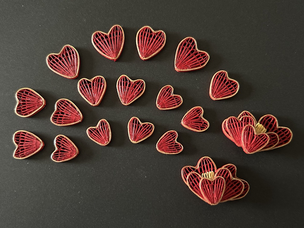 椿のイヤリング・イヤークリップ