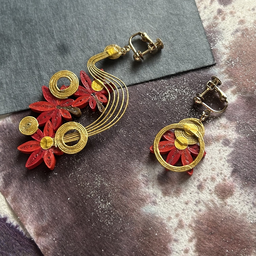 紅葉のイヤリング(アシンメトリー)