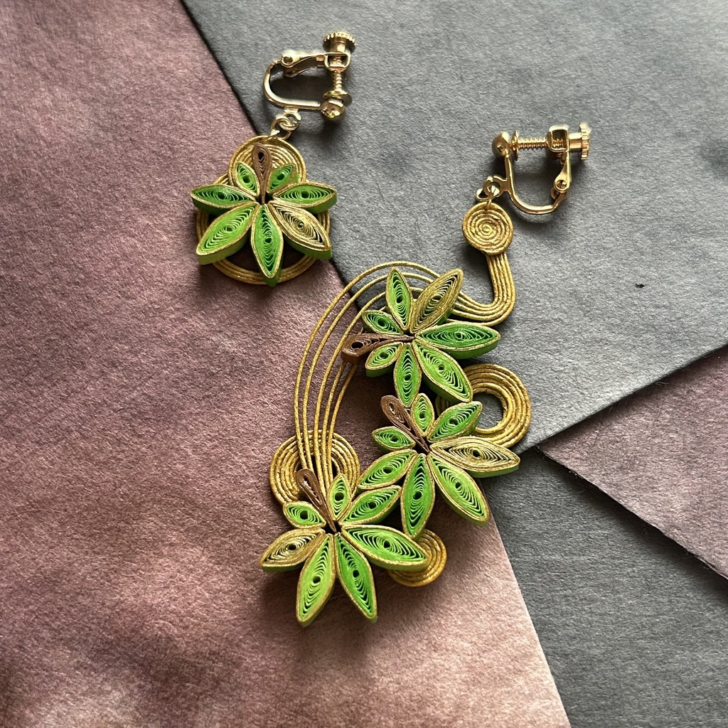 紅葉のイヤリング(アシンメトリー)